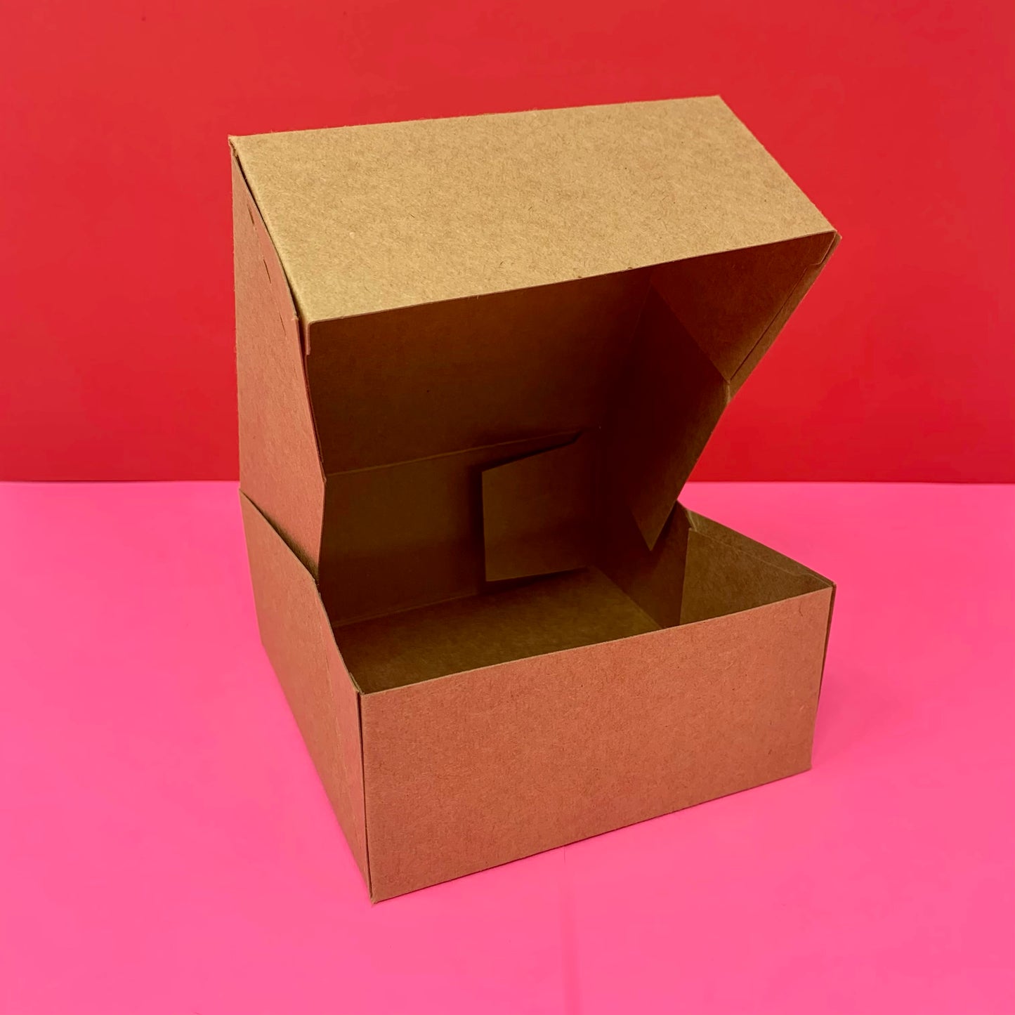 (26429) CAJA DE CARTON KRAFT 13.4X13.4X8