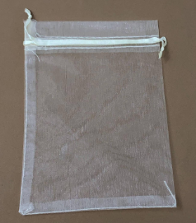 (9322) Bolsa organza #2 4x5cm Hueso c/12