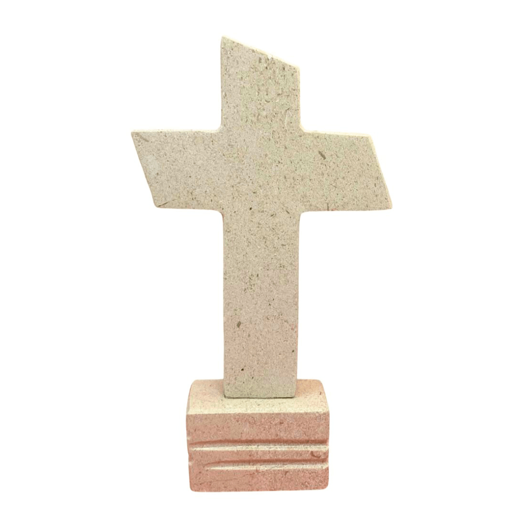 (26644) Cruz en piedra con base 18 cm