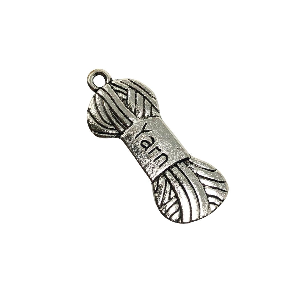 Dijes metalicos dif. diseños