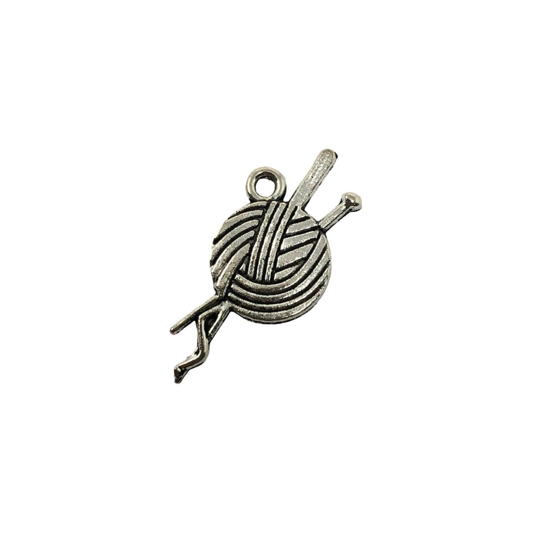 Dijes metalicos dif. diseños